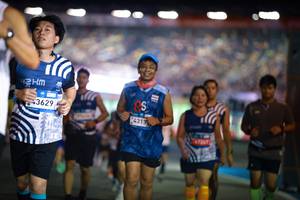 BIB: 3629, 4313
                            <button type="button" onclick="openModal(22893138)" class="btn btn-primary btn-sm float-right btn-popup" data-toggle="modal" data-target=".modal-high-quality">
                        <i class="fas fa-shopping-cart"></i> Add to Cart
                    </button>
                                            <button type="button" onclick="isThisMe(22893138, true)" class="btn btn-success btn-sm float-right btn-popup btn-isme hidden" data-toggle="tooltip" data-placement="bottom" title="นี่คือรูปของคุณใช่ไหม คลิกที่นี่เพื่อเอาเข้าอัลบั้ม">
                        <i class="fas fa-plus"></i> Add to album
                    </button>
                    <button type="button" onclick="isThisMe(22893138, false)" class="btn btn-warning btn-sm float-right btn-popup btn-isnotme hidden">
                        <i class="fas fa-ban"></i> Remove from album
                    </button>